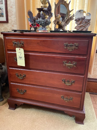 Willett Wildwood Cherry 4 drawer chest