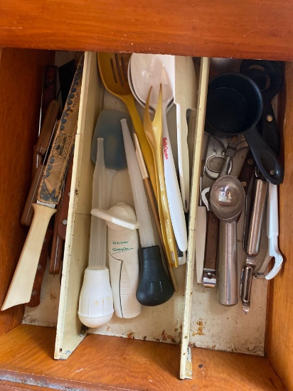 3 drawers utensils - mixer