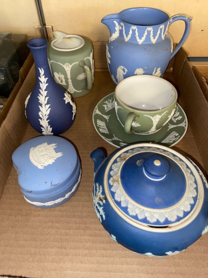 Six Wedgewood jasperware pieces