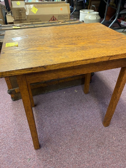 Nice old solid oak table 23 inches by 19 inches