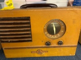 Vintage Emerson radio