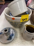 Lot of pottery