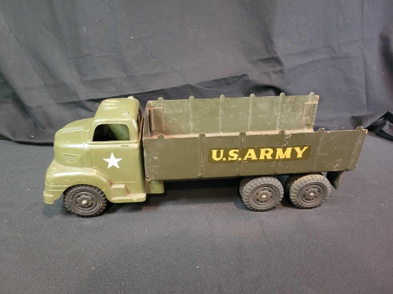 Lumar US Army truck, plastic cab with metal bed