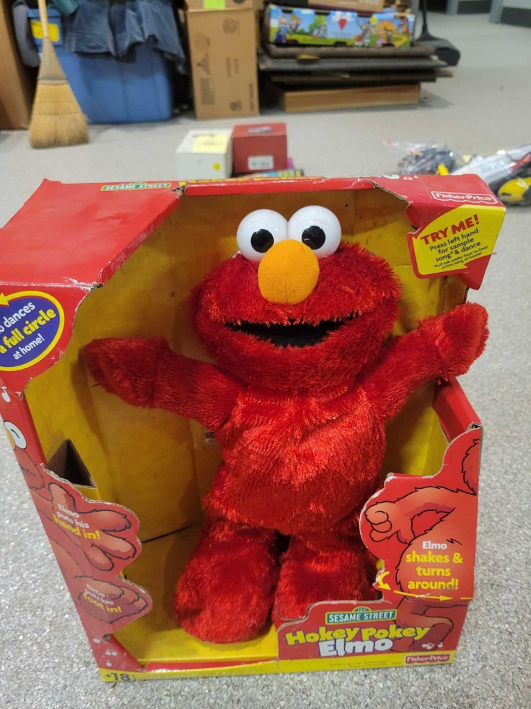 Fisher Price hokey pokey Elmo | Art, Antiques & Collectibles | Online  Auctions | Proxibid