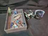 Assorted small figures and Star Wars toys