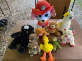 (8) Stuffed animals, Welcome squirrel.