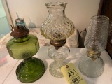 (3) Glass oil lamps.