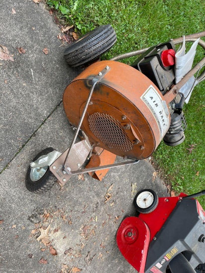 Air Rake gas leaf blower. 4hp