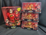 Jakks The Incredibles 2 power couple and 3 family figurine packs