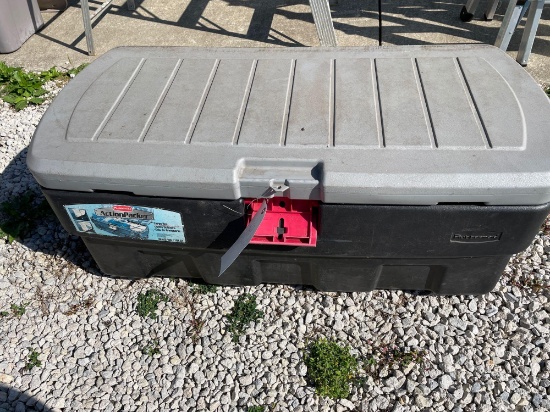 Plastic trunk