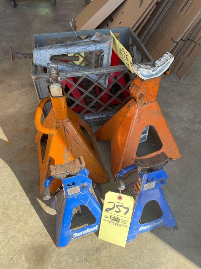 Jack stands