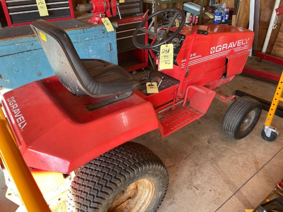 Gravely 16-G Professional series mower with like new deck 16HP Kohler