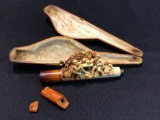 Carved Pipe w/ case pipe is damaged