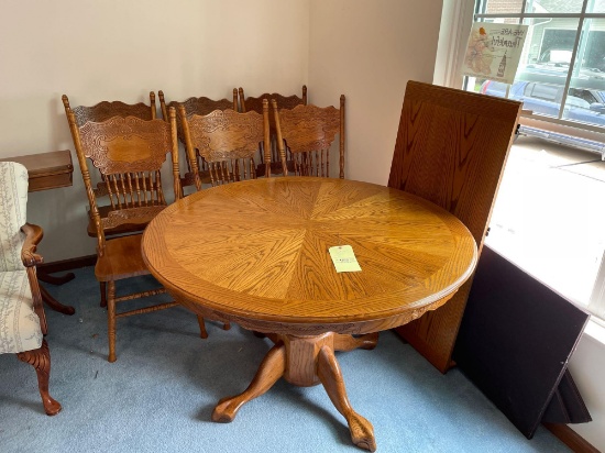 Oak Kitchen Table and (6) Chairs