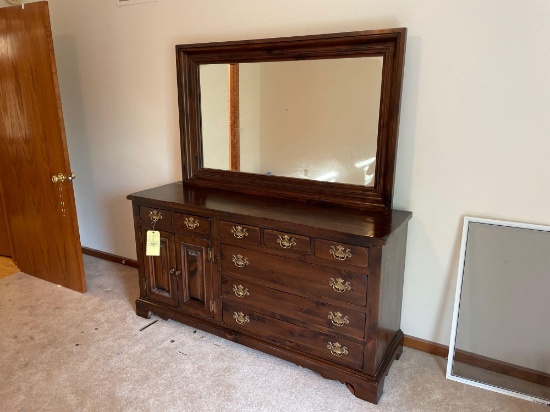 Chest of drawers with mirror