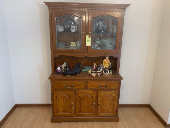 China cabinet lighted