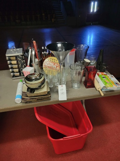 Spice set, knife set, utensils, vases, glassware