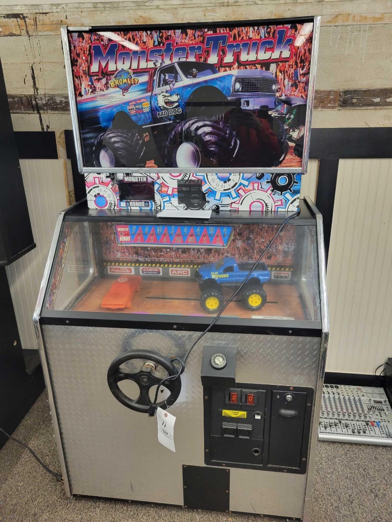 Bromley monster truck arcade game, won't power up | Art, Antiques &  Collectibles | Online Auctions | Proxibid
