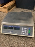 Digital table top scale w/ two sided reader and SS top