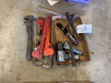 Pipe wrenches - pneumatic tools