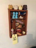 Small knickknack shelf, knickknacks, small print