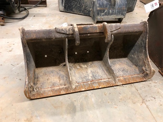 37 inch excavator bucket