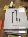 URBEATS 3 wired earphones. 3.5mm headphone plug