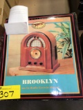 Brooklyn am/fm cassette player