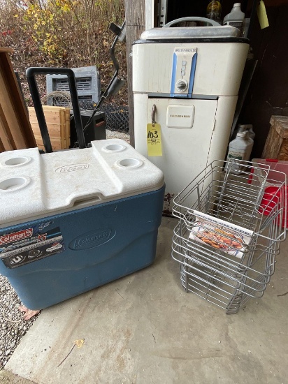 Westinghouse roaster, Coleman cooler, roaster trays
