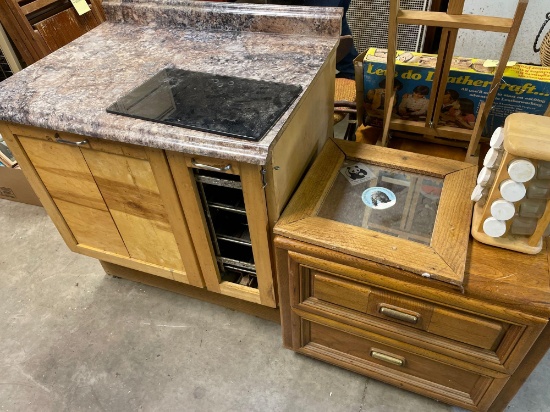 Child's table - kitchen cabinet - weaving items