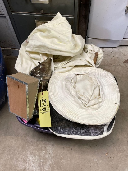 Beekeeper suit and items