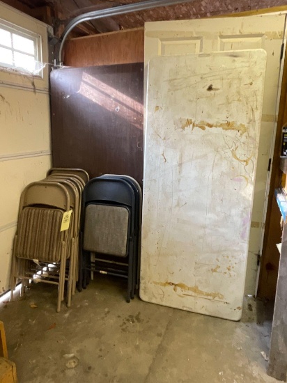 6 ft. Lifetime table - Folding table and Chairs