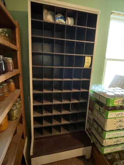 Divided hole shelf