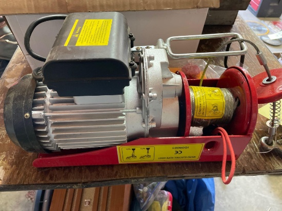 Micro electric rope hoist