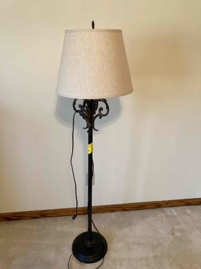 floor lamp