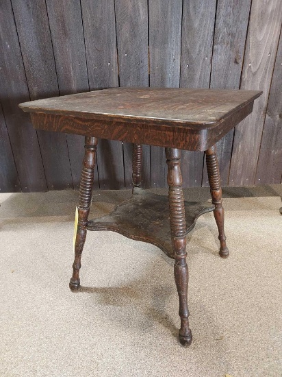 Oak Quarter Sawn Turned Leg Lamp Table