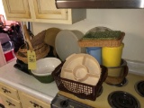 Tupperware, Baskets, Roasting Pan