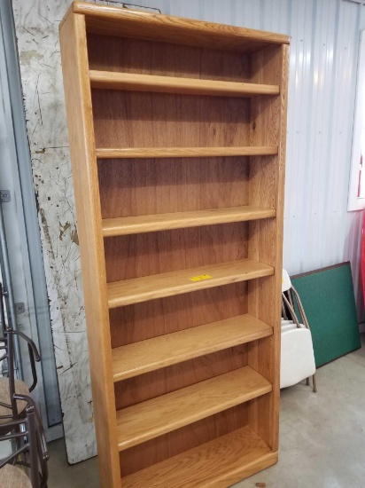 Oak bookshelf, adjustable shelves