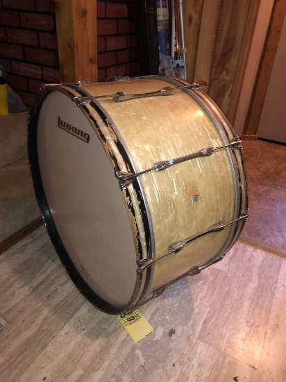 Ludwig 28.75in base drum
