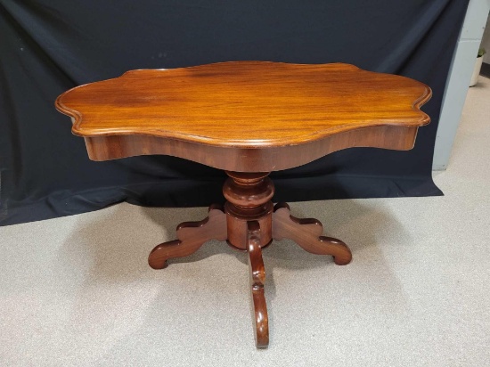 1880s era Holland parlor table, thread on top with wood spindle