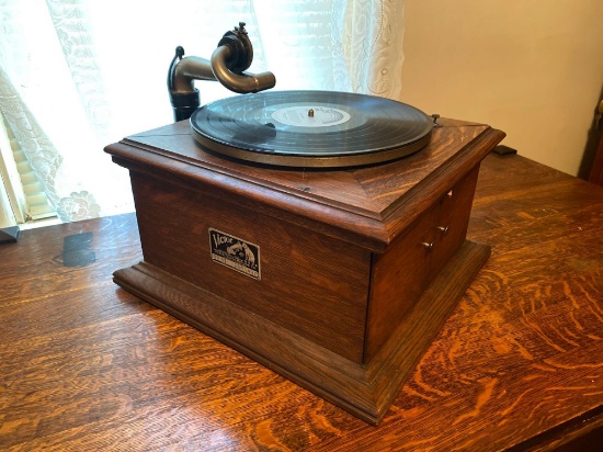 Victor oak cabinet phonograph