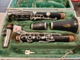 Boosie & Hawkes series 2-20 clarinet with case