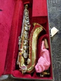 Buescher 400 saxophone with case
