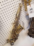 Bundy saxophone, no mouth pc