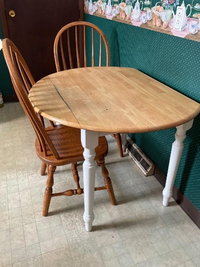 Dinette Table and two chairs