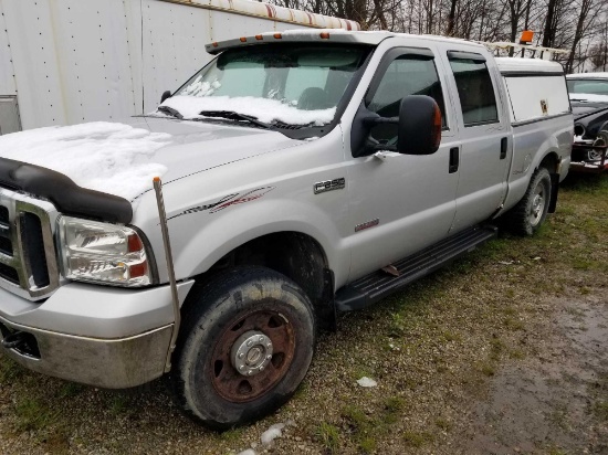 2006 Ford F-250 Super Duty, crew cab, runs, needs battery