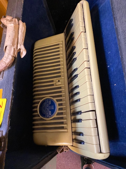 Wurlitzer accordion