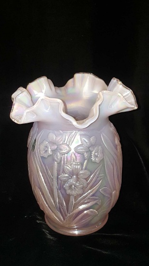 Iridescent Fenton glass Daffodil vase