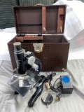 Ernst Leitz Wetzlar German microscope w/ case