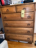 Oak 6-drawer dresser & matching 5-drawer dresser w/ mirror.